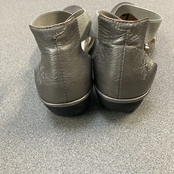 Fly London Womans Leather Crisscross Wedge Silver Size EUR 40 US 9-9.5 - Picture 3 of 16